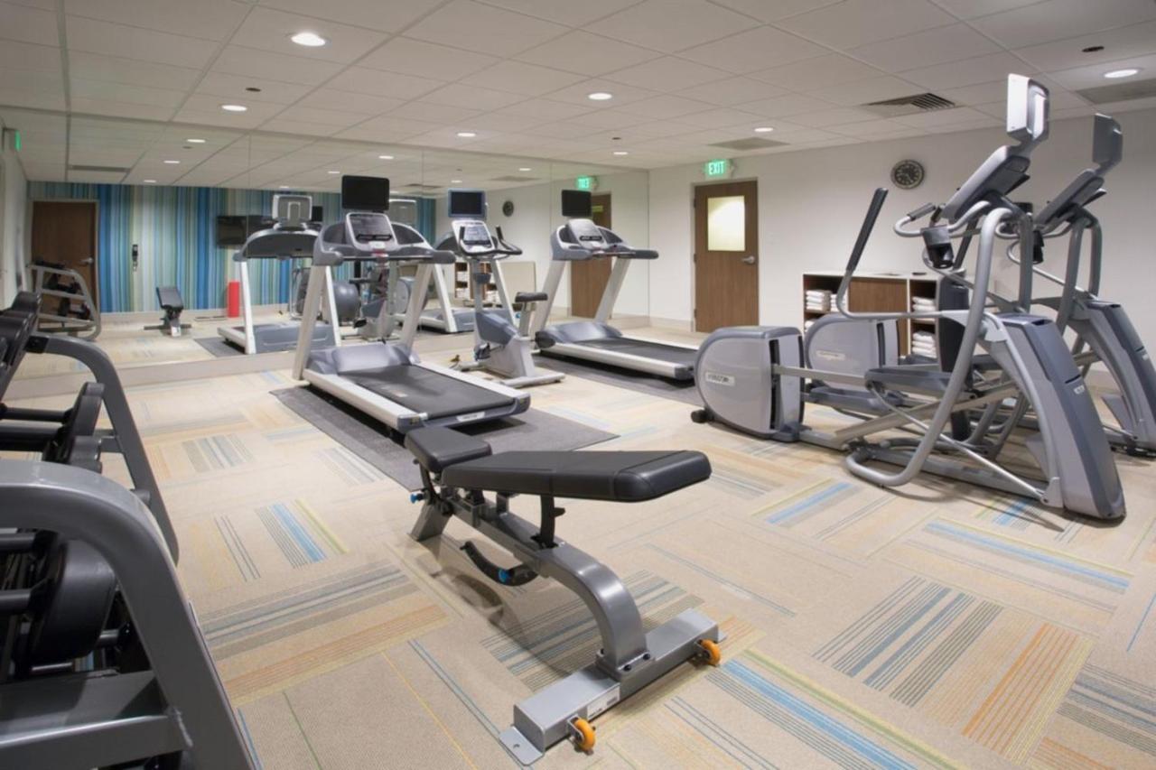 Holiday Inn Express & Suites ليبرال المظهر الخارجي الصورة