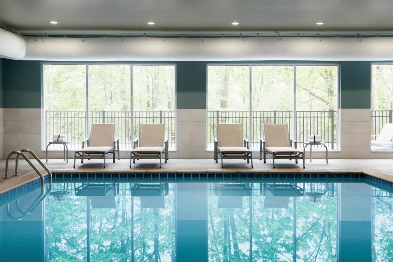 Holiday Inn Express & Suites ليبرال المظهر الخارجي الصورة