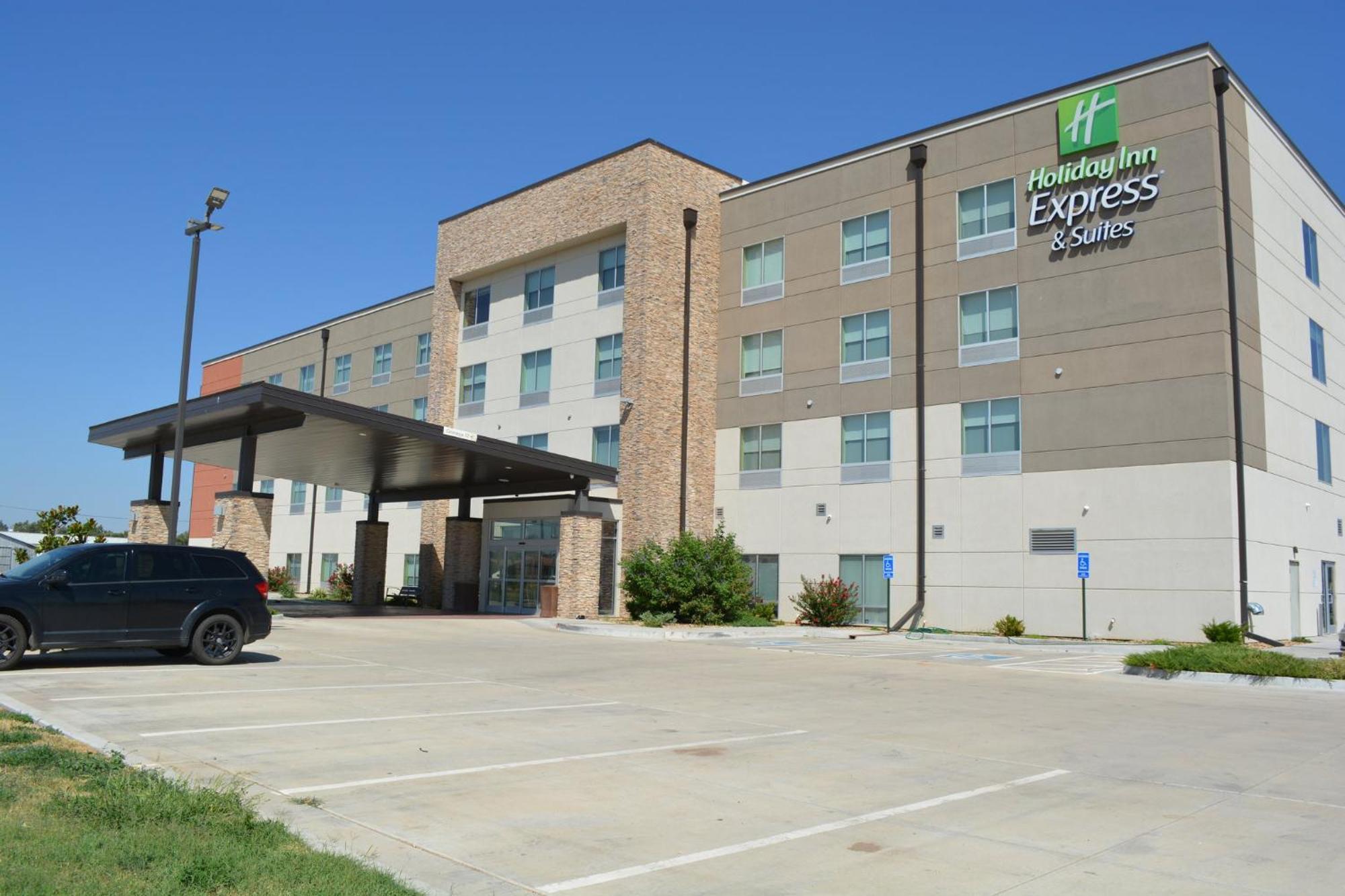 Holiday Inn Express & Suites ليبرال المظهر الخارجي الصورة