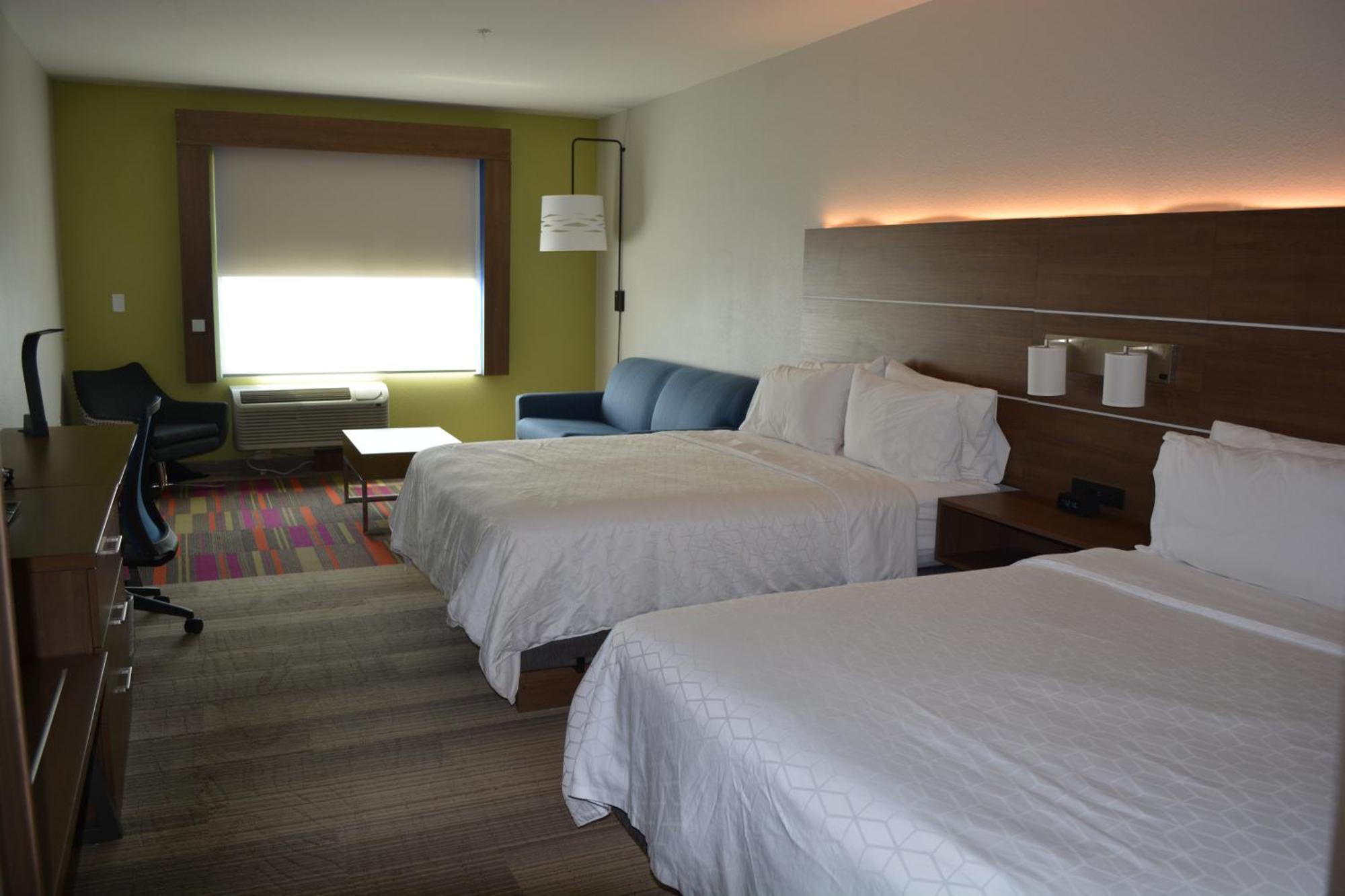 Holiday Inn Express & Suites ليبرال المظهر الخارجي الصورة