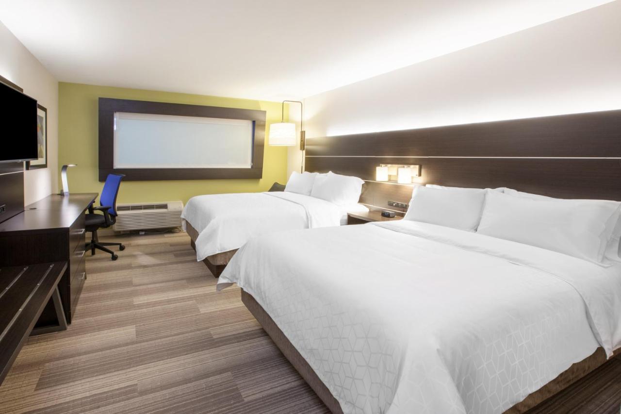 Holiday Inn Express & Suites ليبرال المظهر الخارجي الصورة